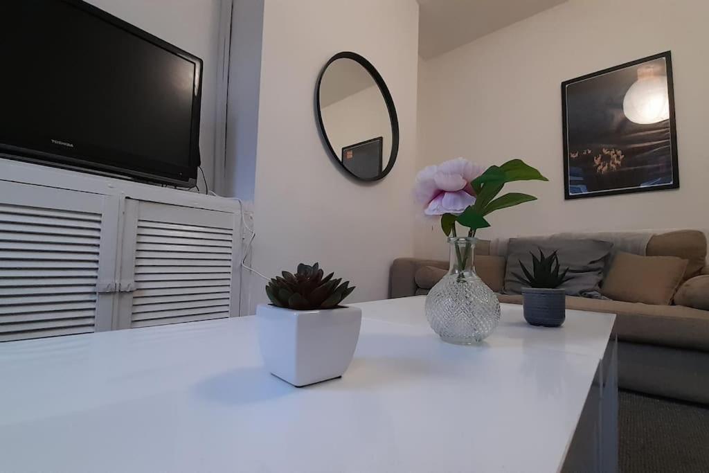 Spacious 4 Bedroom, Free Netflix, Central Location คาร์ดิฟฟ์ ภายนอก รูปภาพ