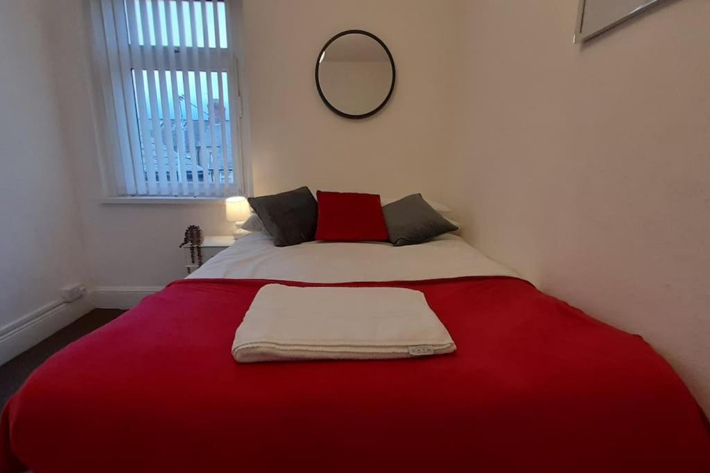 Spacious 4 Bedroom, Free Netflix, Central Location คาร์ดิฟฟ์ ภายนอก รูปภาพ