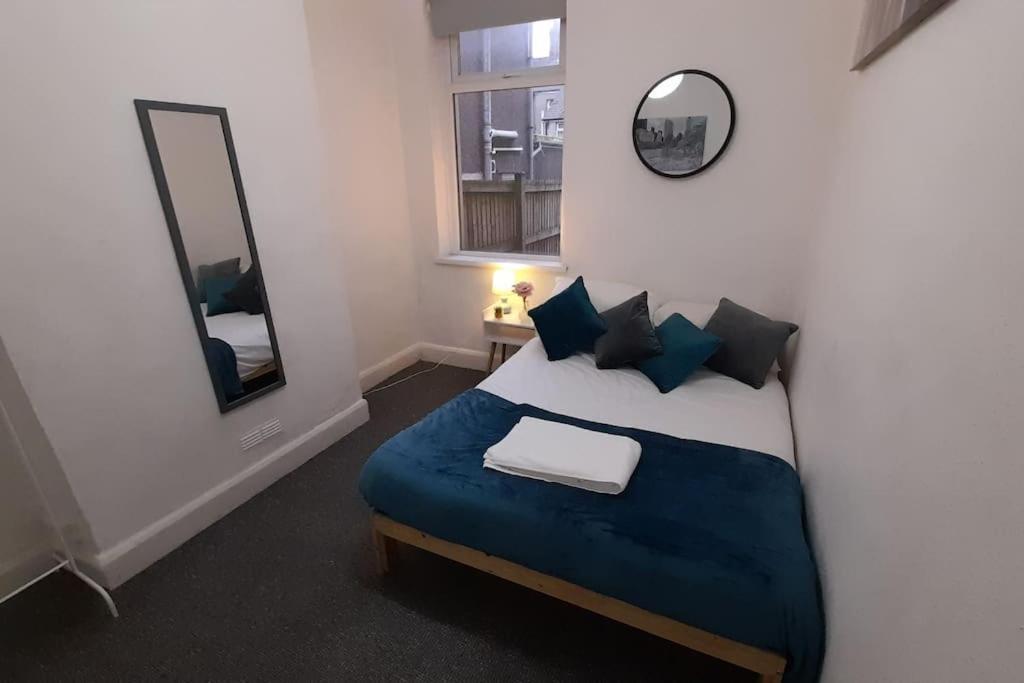 Spacious 4 Bedroom, Free Netflix, Central Location คาร์ดิฟฟ์ ภายนอก รูปภาพ