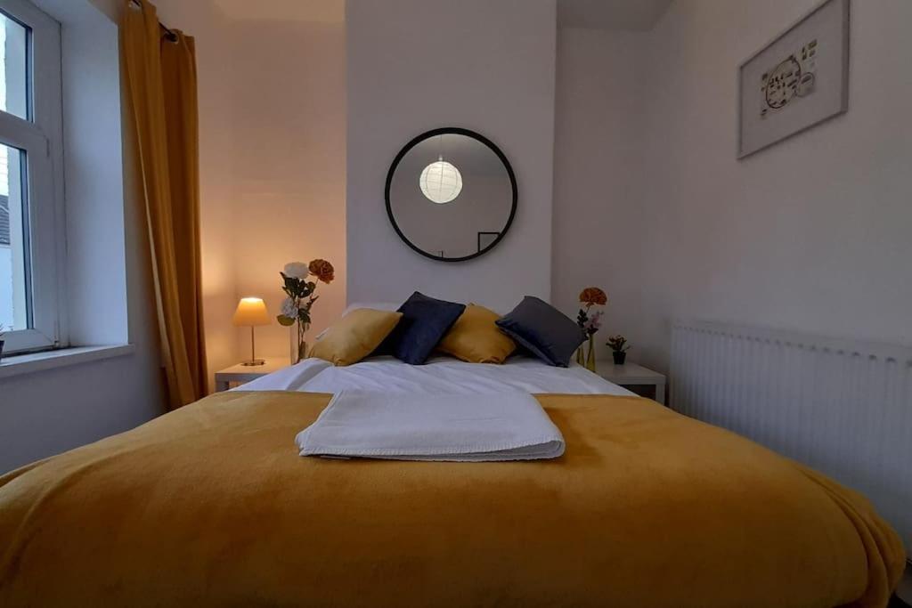 Spacious 4 Bedroom, Free Netflix, Central Location คาร์ดิฟฟ์ ภายนอก รูปภาพ