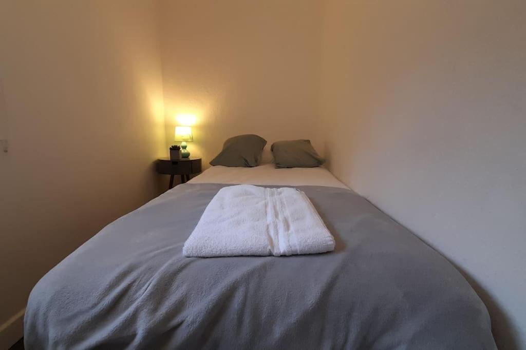 Spacious 4 Bedroom, Free Netflix, Central Location คาร์ดิฟฟ์ ภายนอก รูปภาพ
